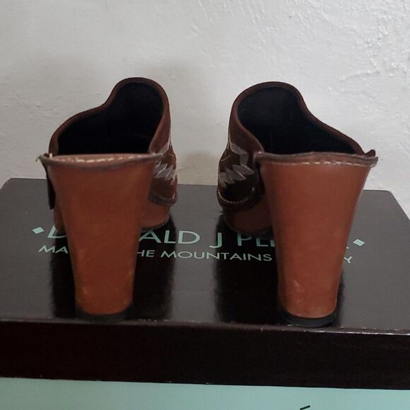 Donald J. Pliner Bozza Western Suede Clogs in Brandy Size 7 - Picture 5 of 14